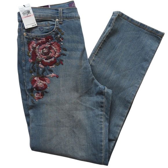 NWT Gloria Vanderbilt Amanda Studded Embroidered Jeans 10 Average Blue Pockets - Picture 3 of 17